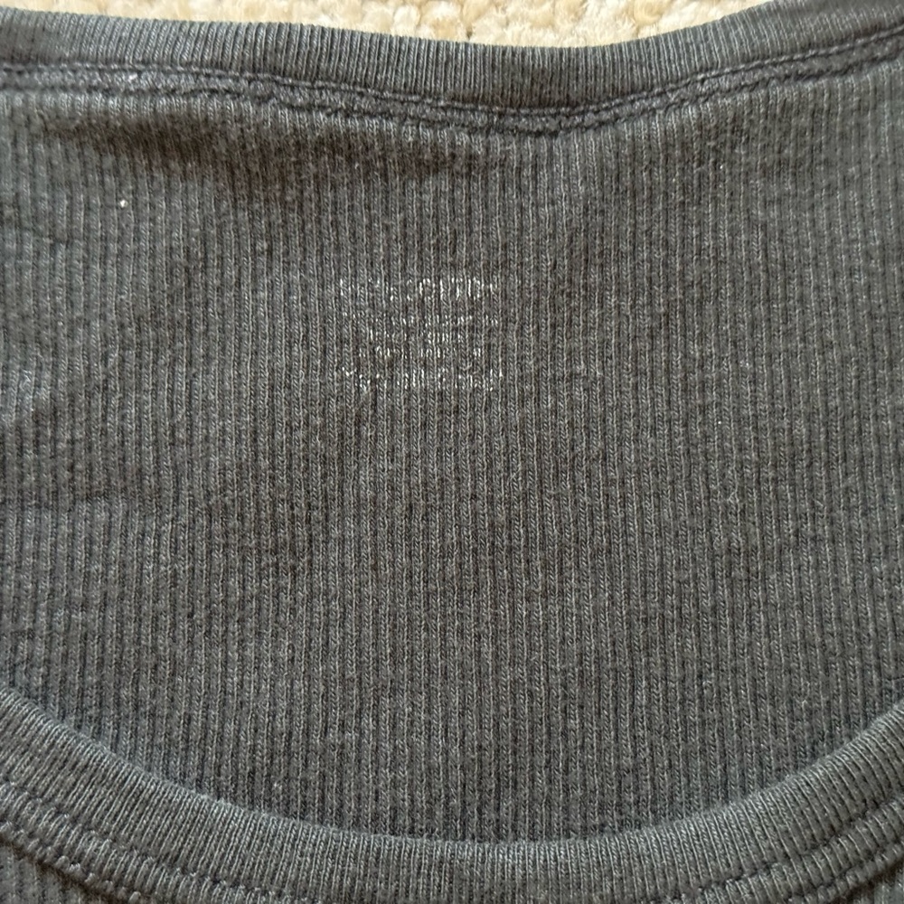 Black Ribbed Top - Picture 2 of 3